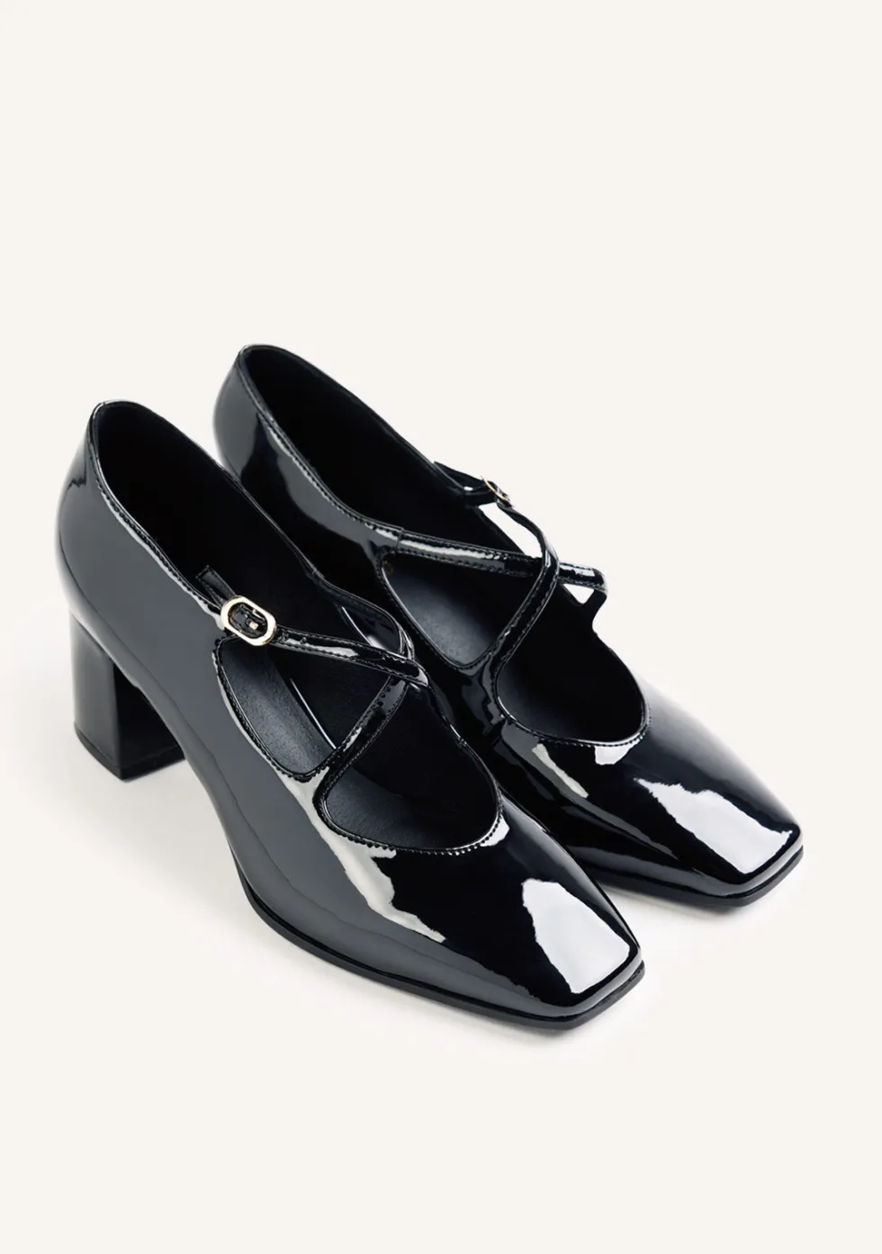 ZAPATOS TACÓN NEGRO EFECTO CHAROL