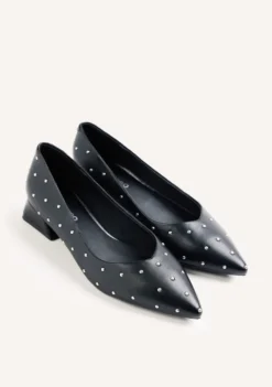 ZAPATOS TACÓN NEGRO TACHAS