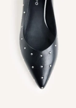 ZAPATOS TACÓN NEGRO TACHAS