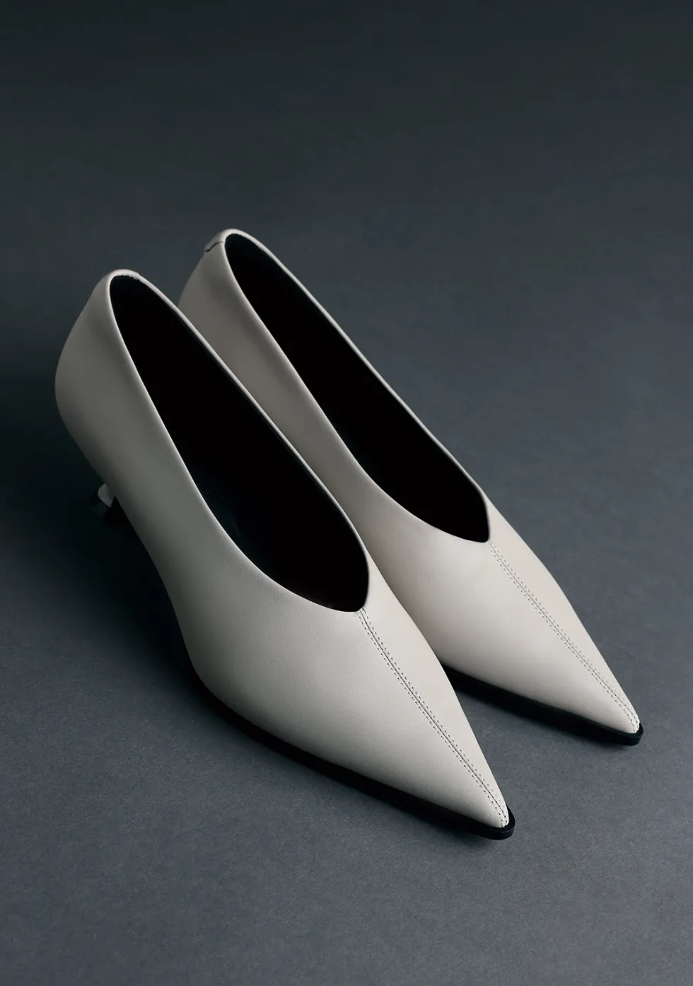 ZAPATOS TACÓN PIEL GRIS BY MELYSSA PINTO