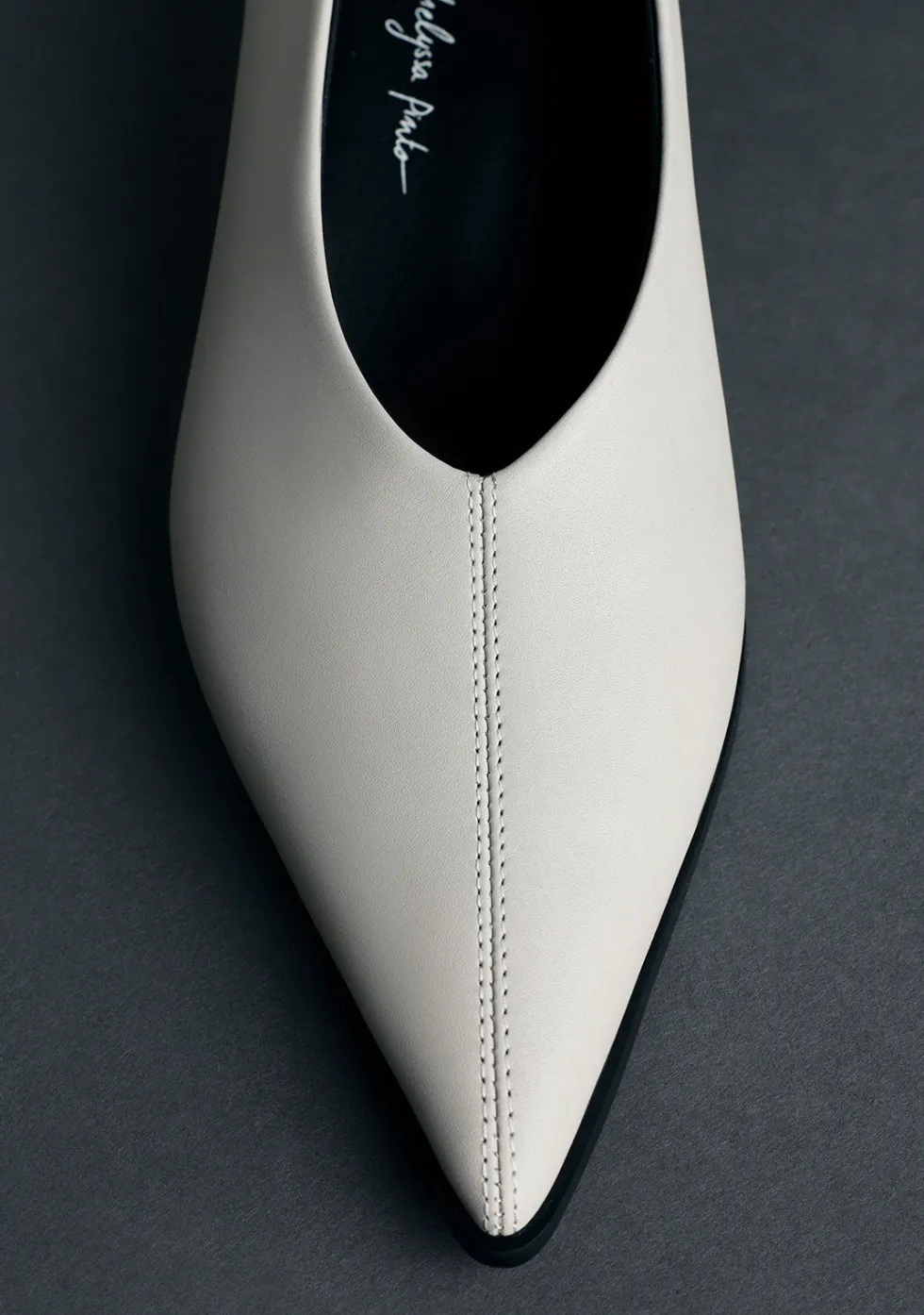 ZAPATOS TACÓN PIEL GRIS BY MELYSSA PINTO