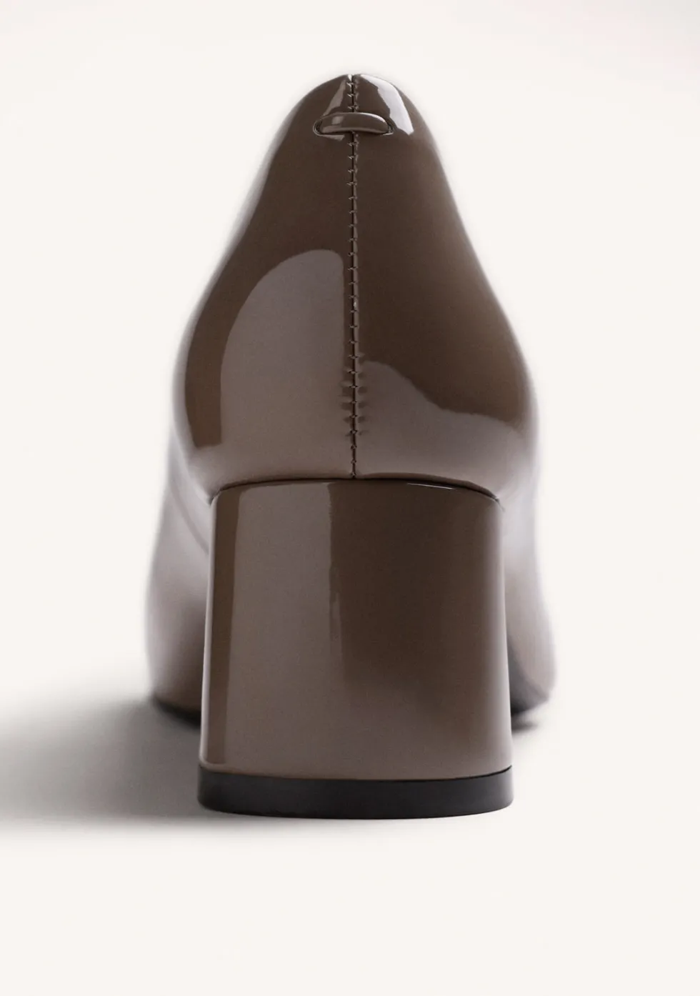 ZAPATOS TACÓN TAUPE EFECTO CHAROL
