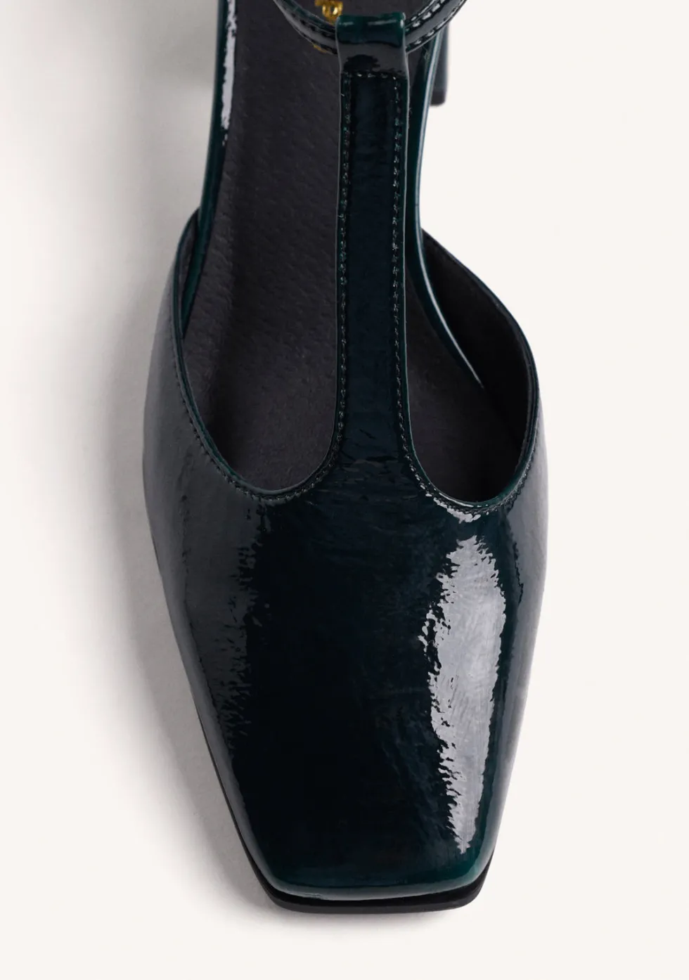 ZAPATOS TACÓN VERDES EFECTO CHAROL