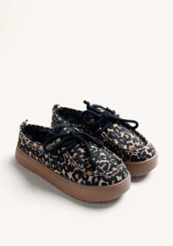 ZUECOS ESTAMPADO ANIMAL PIEL
