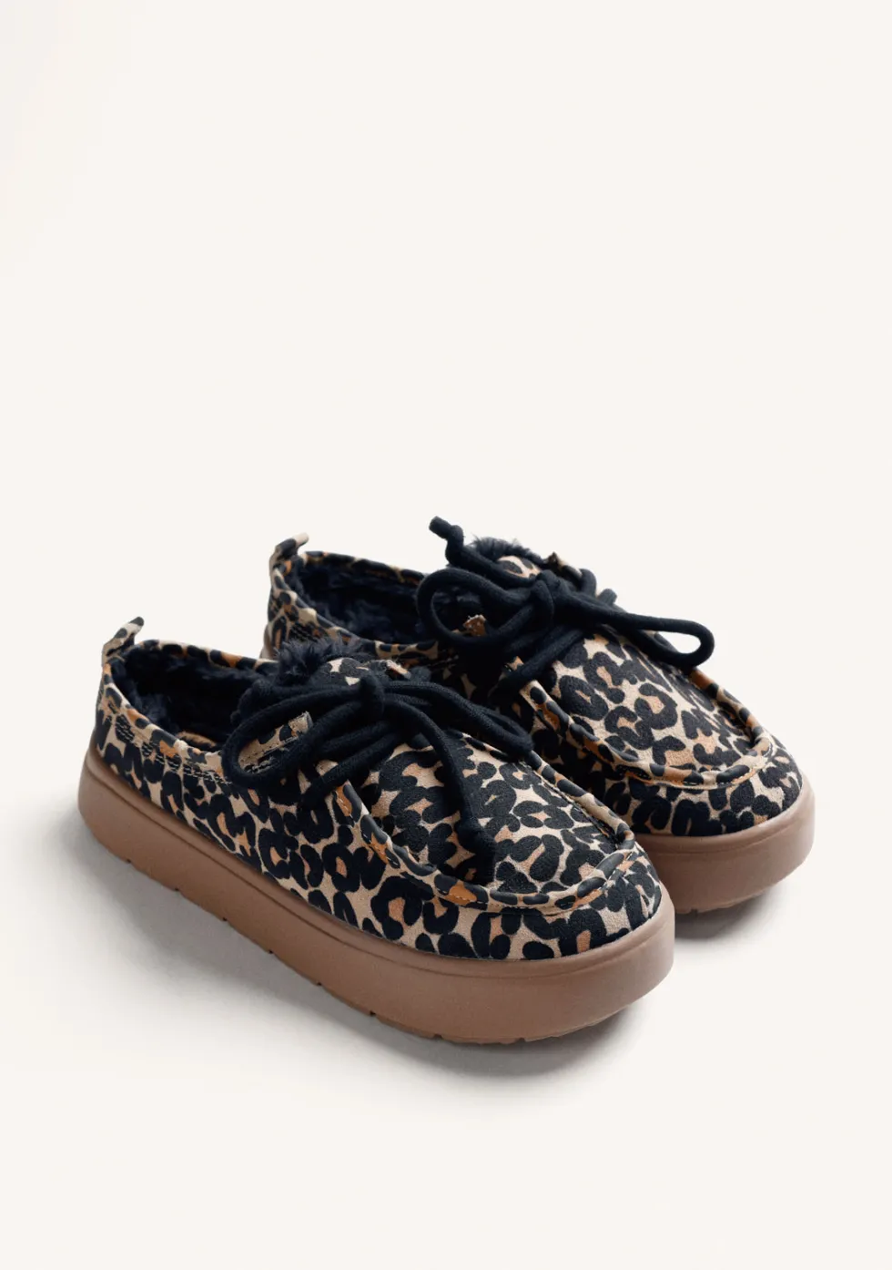 ZUECOS ESTAMPADO ANIMAL PIEL