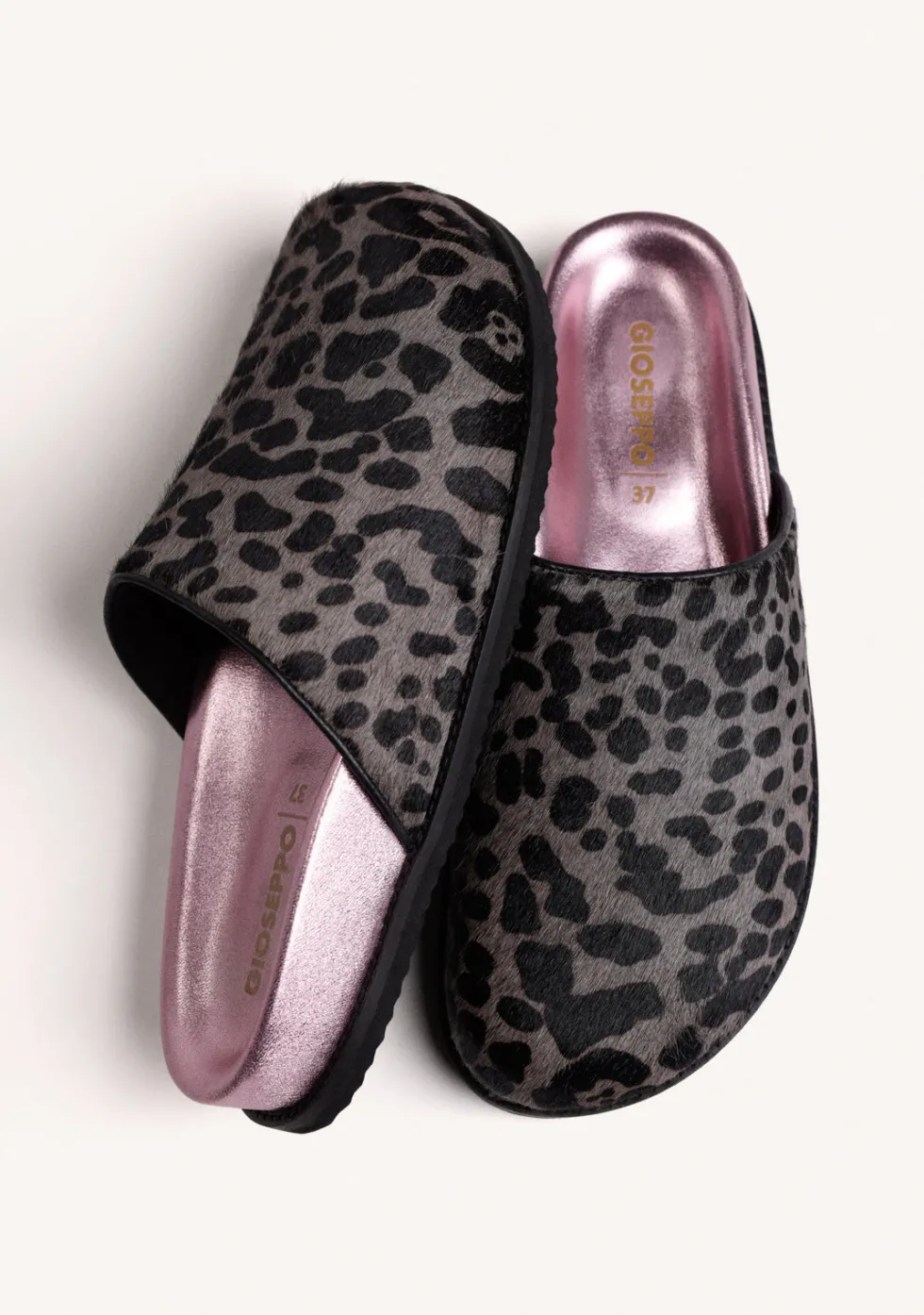 ZUECOS ESTAMPADO ANIMAL PIEL HEBILLA