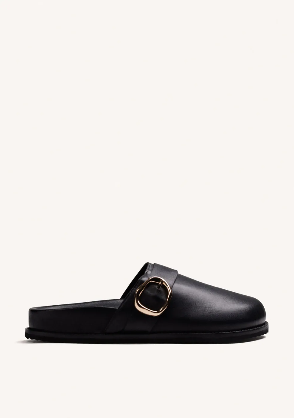 ZUECOS NEGRO PIEL HEBILLA
